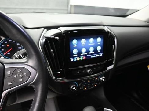 Used 2021 Chevrolet Traverse LT FWD image 18
