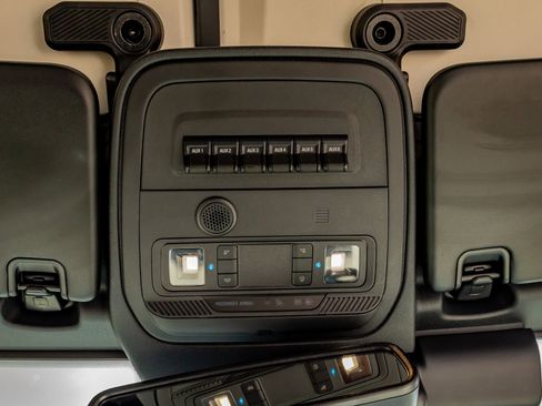 Used 2025 Ford Bronco Heritage Edition image 28