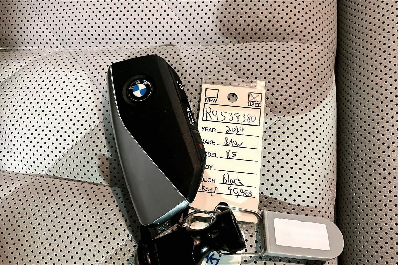 Used 2024 BMW X5 xDrive40i w/ Premium Package AWD/4WD image 14