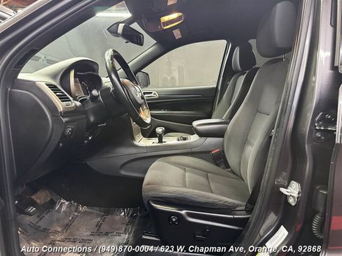 Used 2014 Jeep Grand Cherokee Laredo w/ Quick Order Package 23E image 6