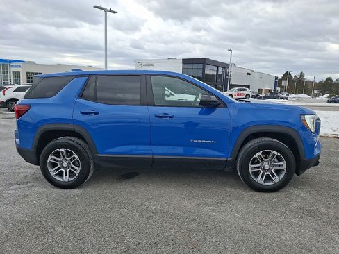 Used 2025 GMC Terrain Elevation image 7