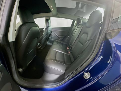 Used 2021 Tesla Model 3 Performance image 29