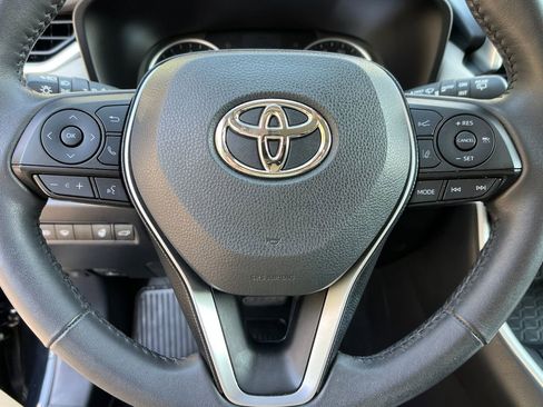 Used 2019 Toyota RAV4 XLE Premium w/ Cold Weather Package AWD/4WD image 14