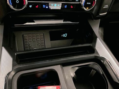 Used 2023 Ford F350 Lariat w/ Lariat Ultimate Package AWD/4WD image 27