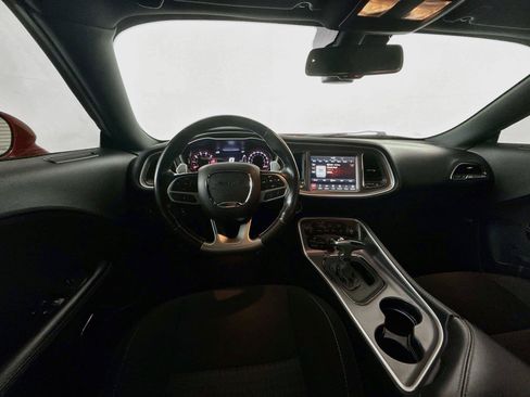 Used 2019 Dodge Challenger SRT Hellcat RWD image 10