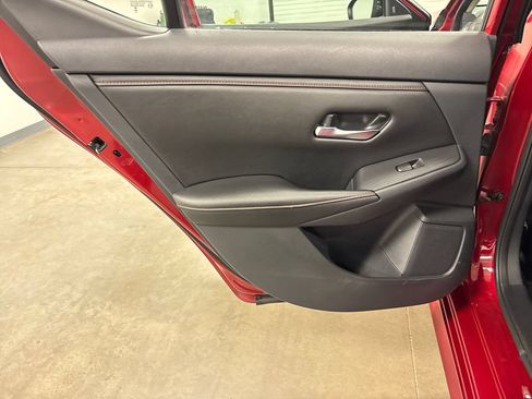 Used 2022 Nissan Sentra SR w/ Electronics Package FWD image 27