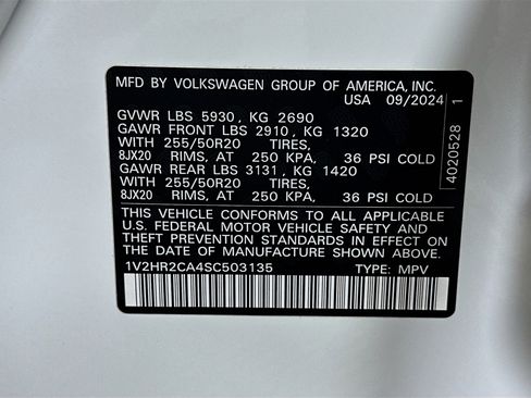 Used 2025 Volkswagen Atlas SE image 12