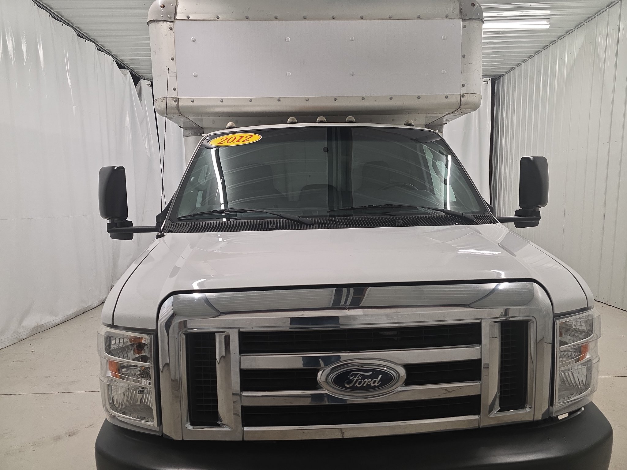 Used 2012 Ford E-450 and Econoline 450 Super Duty RWD image 2