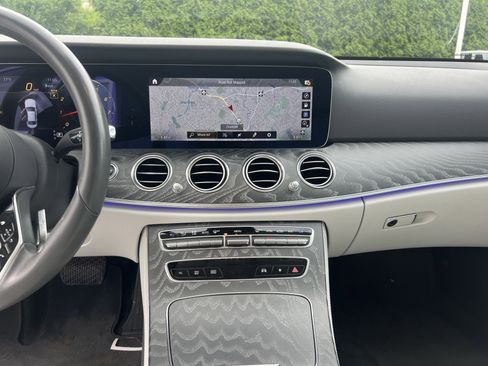 Used 2023 Mercedes-Benz E 350 4MATIC Sedan image 31