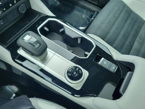 New 2026 Mitsubishi Outlander SE image 34