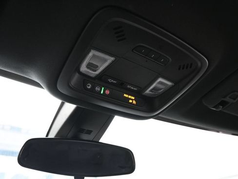 Used 2023 Chevrolet Traverse LT FWD image 24