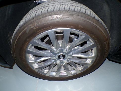 Used 2021 Cadillac Escalade Premium Luxury w/ Driver Assist Tech Package image 26