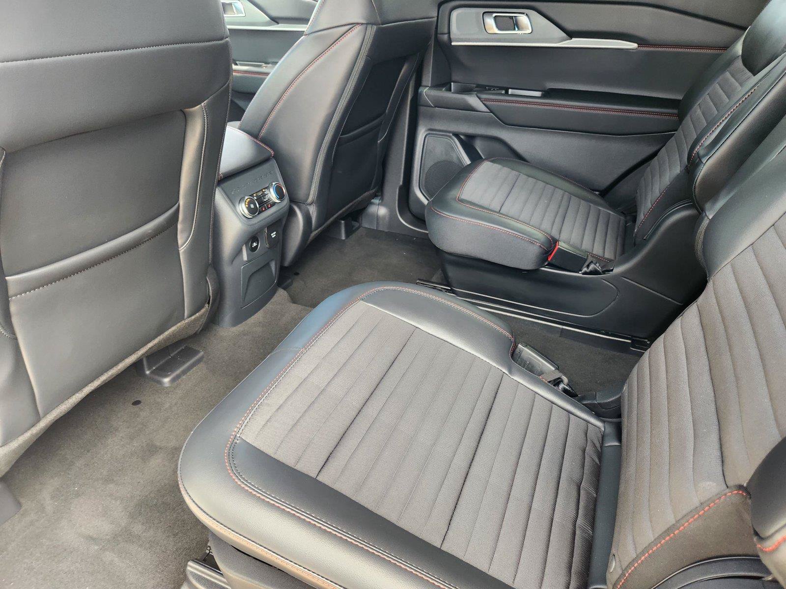New 2026 Ford Explorer ST-Line w/ ST-Line Street Pack RWD image 19