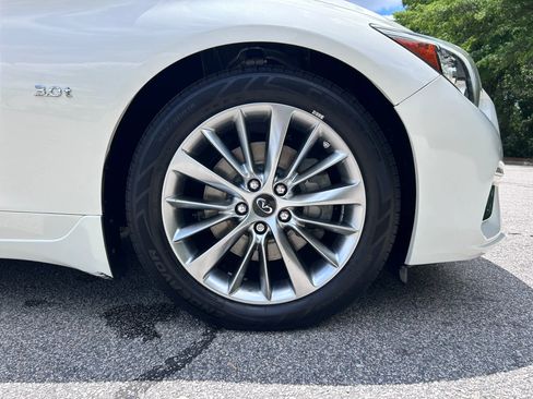 Used 2019 INFINITI Q50 Luxe w/ Essential Package (3.0T Luxe) RWD image 13