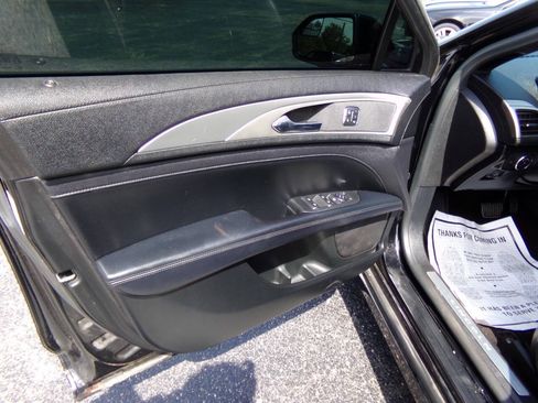 Used 2017 Lincoln MKZ Premiere FWD image 10