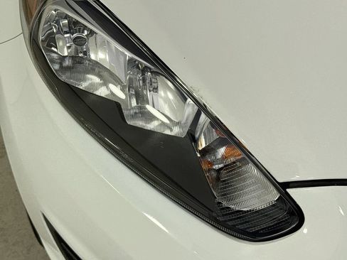 Used 2018 Ford Fiesta SE FWD image 32