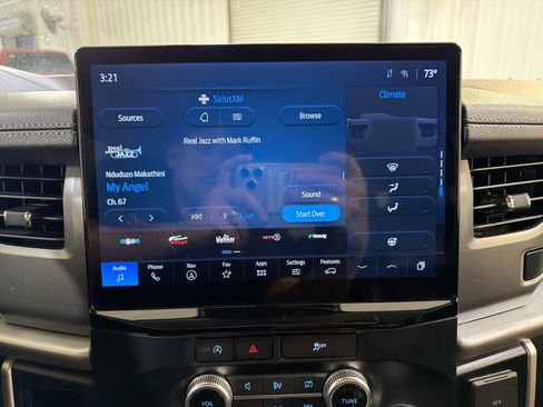 Used 2024 Ford Expedition XLT RWD image 17