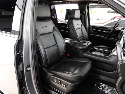 Used 2021 GMC Yukon XL Denali w/ Denali Premium Package RWD image 37