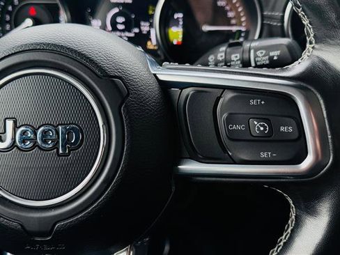 Used 2022 Jeep Wrangler Unlimited Sahara w/ Cold Weather Group image 28