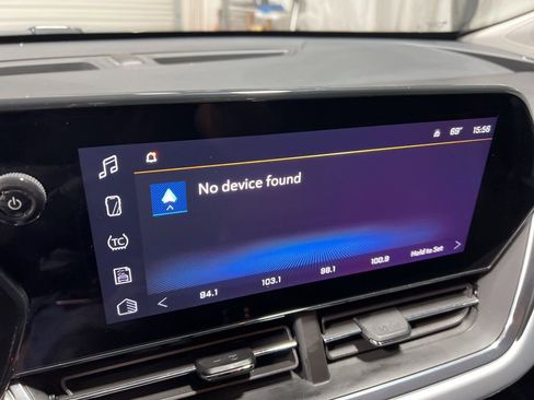 Used 2025 Chevrolet Trax LT w/ LT Convenience Package image 33