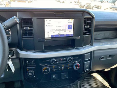 New 2026 Ford F250 XL w/ XL Chrome Package image 6