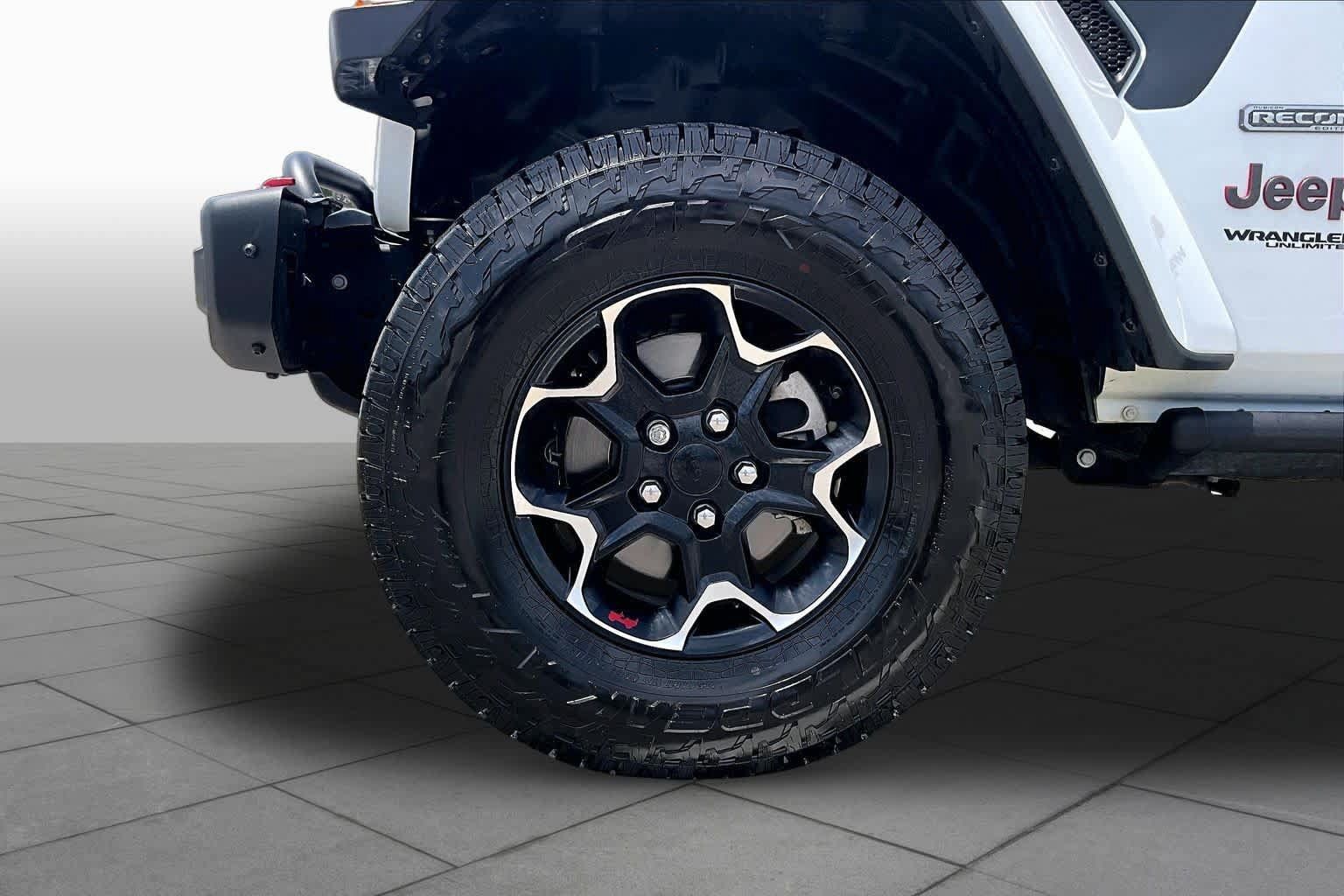 Used 2020 Jeep Wrangler Unlimited Rubicon w/ Quick Order Package 28Y Recon AWD/4WD image 11