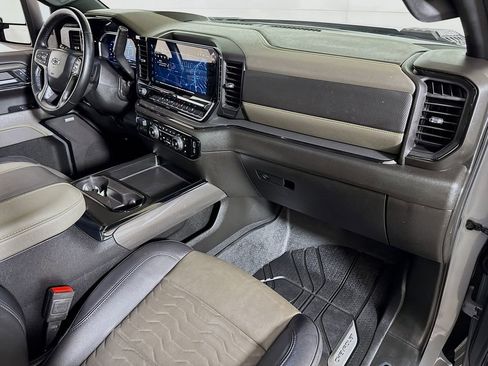 Certified 2024 Chevrolet Silverado 2500 ZR2 w/ Technology Package image 29