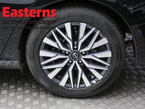 Used 2025 Nissan Altima 2.5 SV image 8