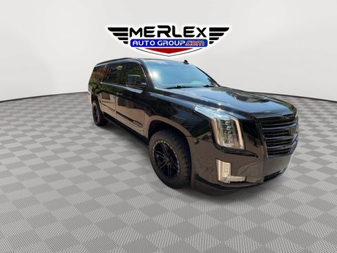 Used 2019 Cadillac Escalade ESV Platinum AWD/4WD image 2