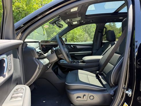 New 2026 Buick Enclave Sport Touring w/ Super Cruise Package FWD image 18