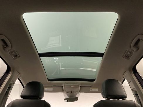 Used 2021 Volkswagen Atlas SEL Premium image 35