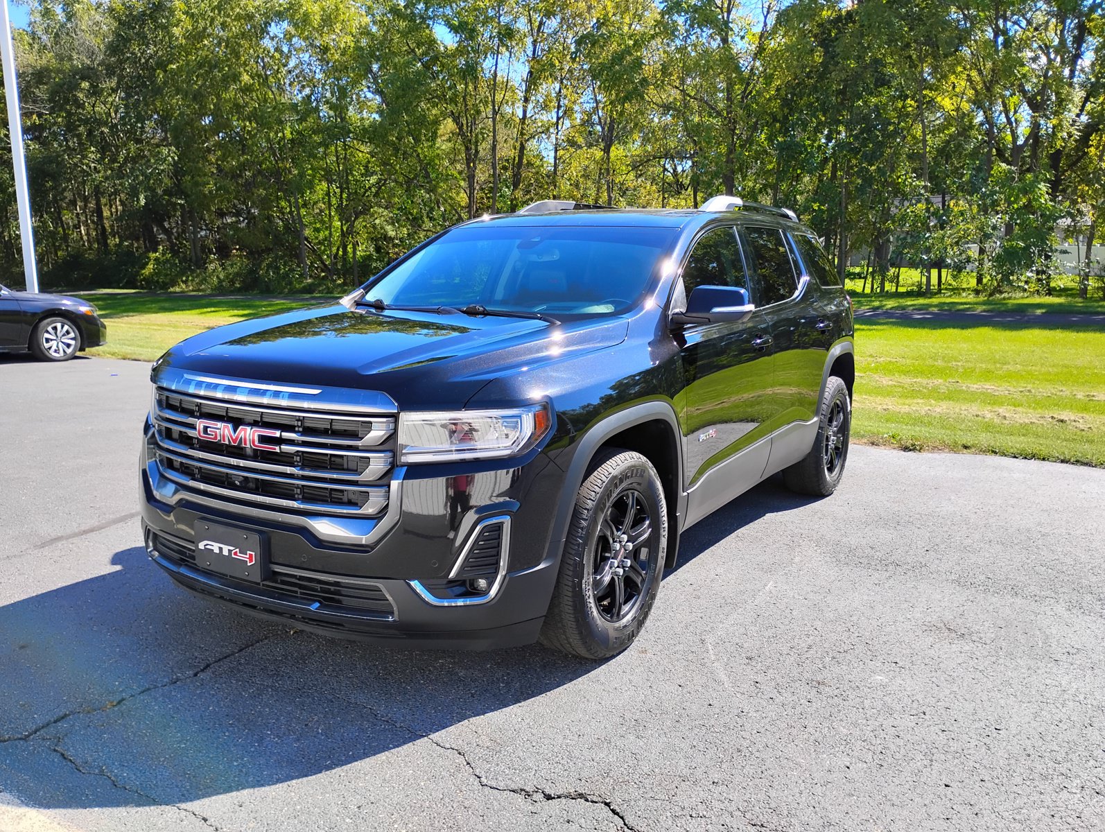 Used 2021 GMC Acadia AT4 w/ Technology Package AWD/4WD image 13