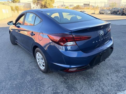 Used 2020 Hyundai Elantra SE FWD image 15