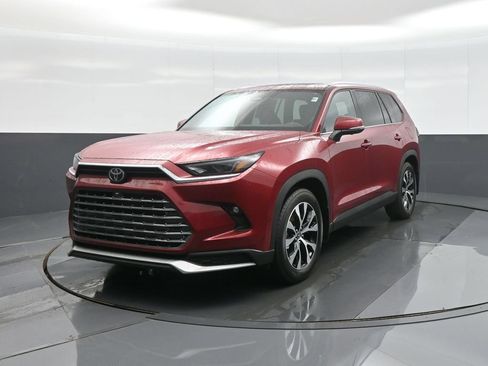 Certified 2026 Toyota Grand Highlander AWD Hybrid image 3