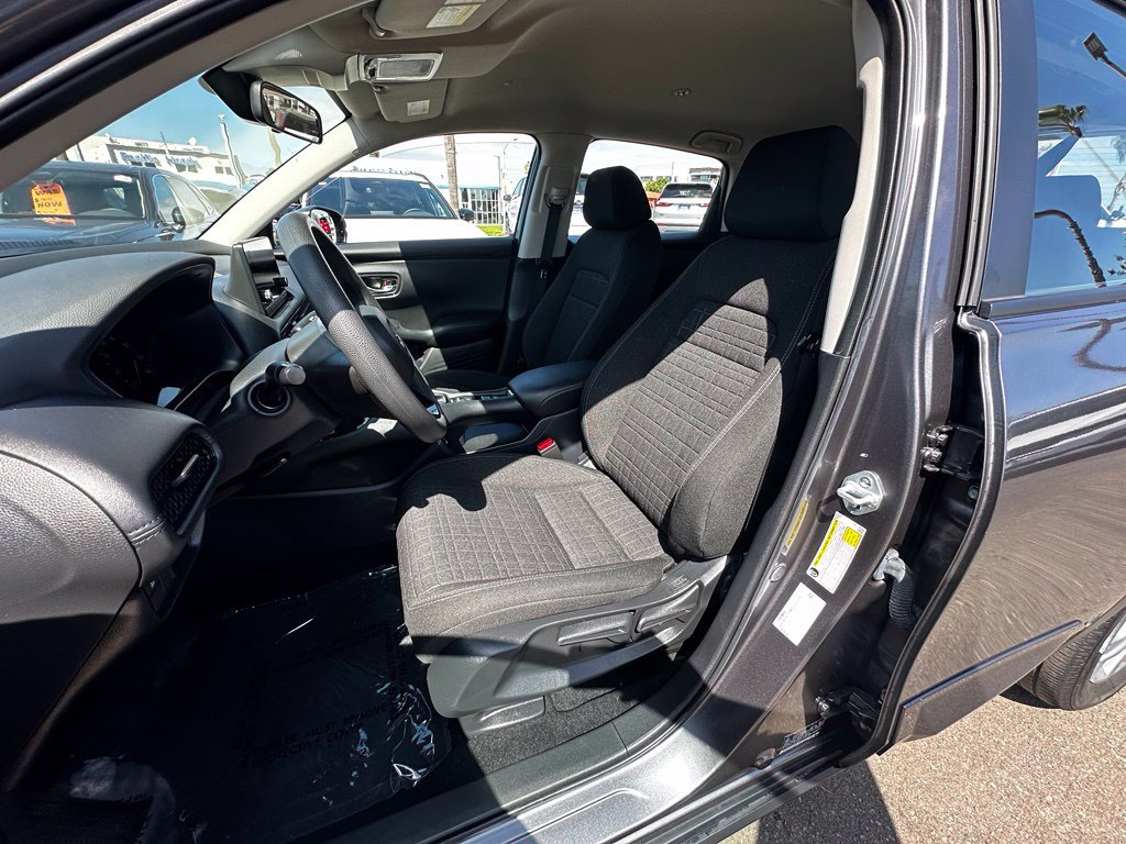 Certified 2025 Honda HR-V LX image 24