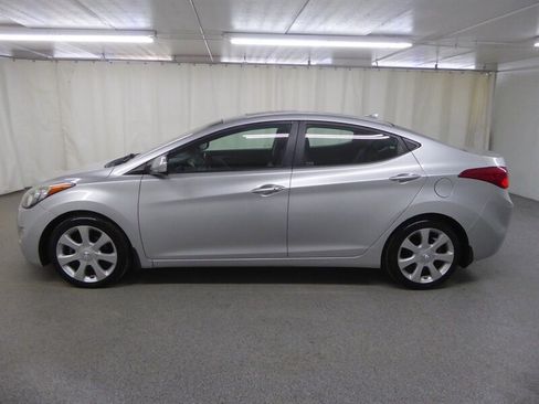 Used 2013 Hyundai Elantra Limited w/ Technology Pkg image 4