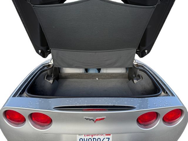 Used 2005 Chevrolet Corvette Coupe w/ Preferred Equipment Group RWD image 23
