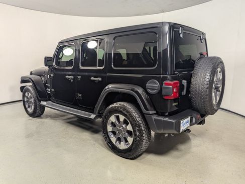 Used 2021 Jeep Wrangler Unlimited Sahara AWD/4WD image 6