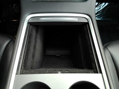 Used 2023 Tesla Model Y AWD image 44