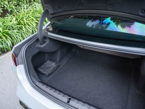 Used 2023 BMW M4 CSL image 97