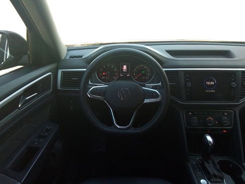 Used 2021 Volkswagen Atlas SE image 12