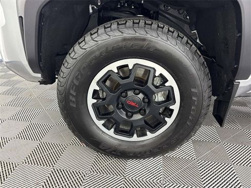 Used 2024 Toyota Tacoma TRD Off-Road image 26