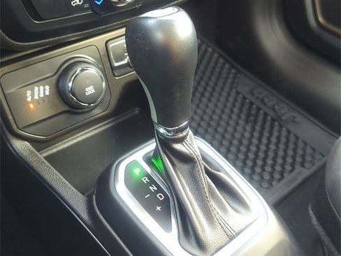 Used 2023 Jeep Renegade Latitude w/ Sun/Sound Group image 20