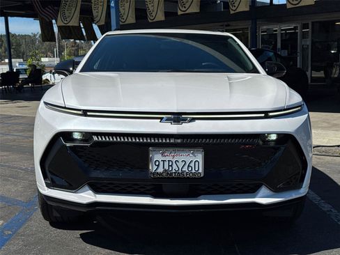 Used 2025 Chevrolet Equinox EV RS image 5
