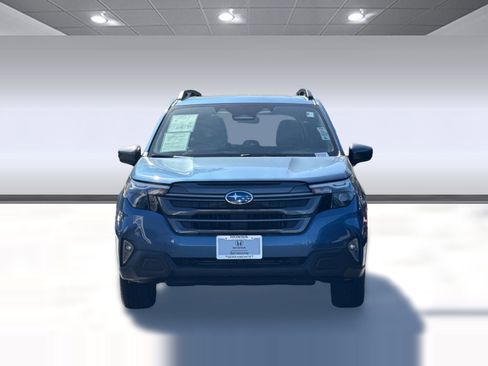 Used 2025 Subaru Forester Premium image 5