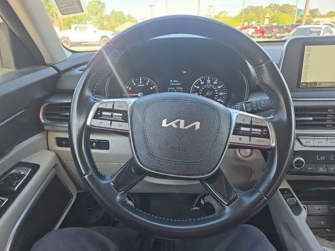 Used 2022 Kia Telluride S image 5