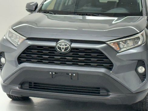 Used 2019 Toyota RAV4 XLE w/ Convenience Package image 9