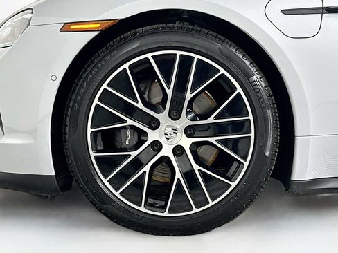 Certified 2025 Porsche Taycan image 31