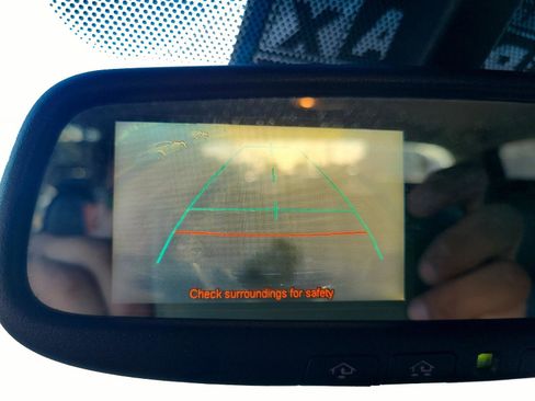 Used 2012 Toyota Tundra 4x4 CrewMax w/ SR5 Pkg image 16