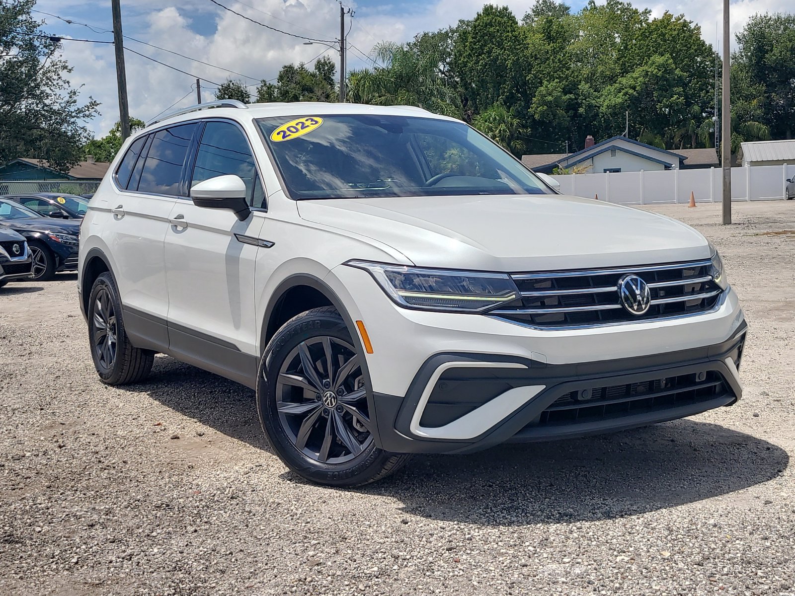 Used 2023 Volkswagen Tiguan SE FWD image 31